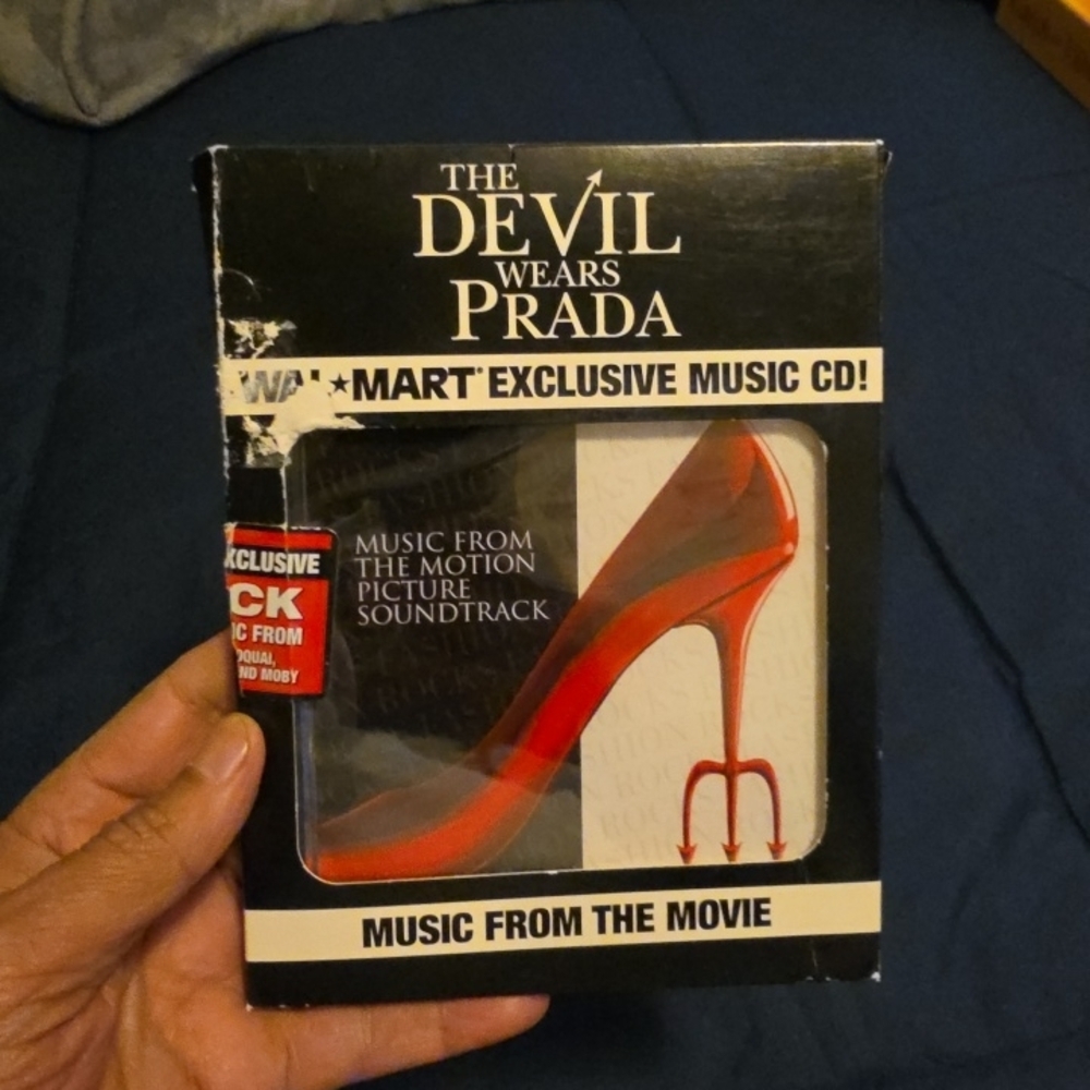 The Devil Wears Prada Music CD & Book - Picture 4 of 4